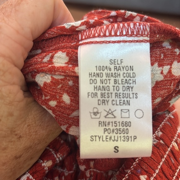 Storia Red Floral Bell Bottom Jumpsuit Size S - Picture 8 of 8